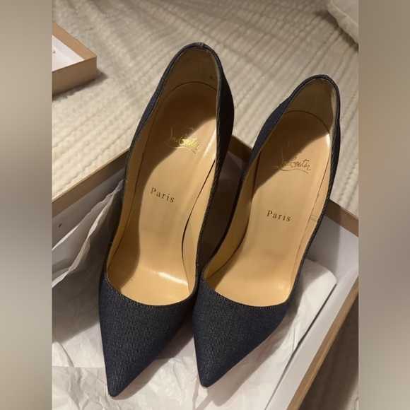 So Kate denim and pink heels, size 39
Christian Louboutin
Worn twice - Picture 1 of 5